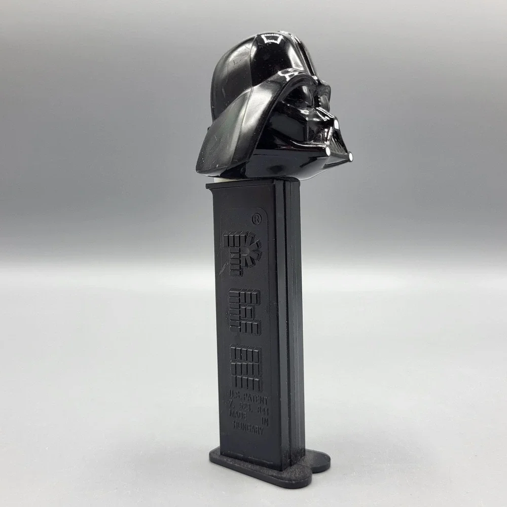 Vintage PEZ Candy Dispenser Star Wars Darth Vader 1997 Lucasfilm Hungary Black